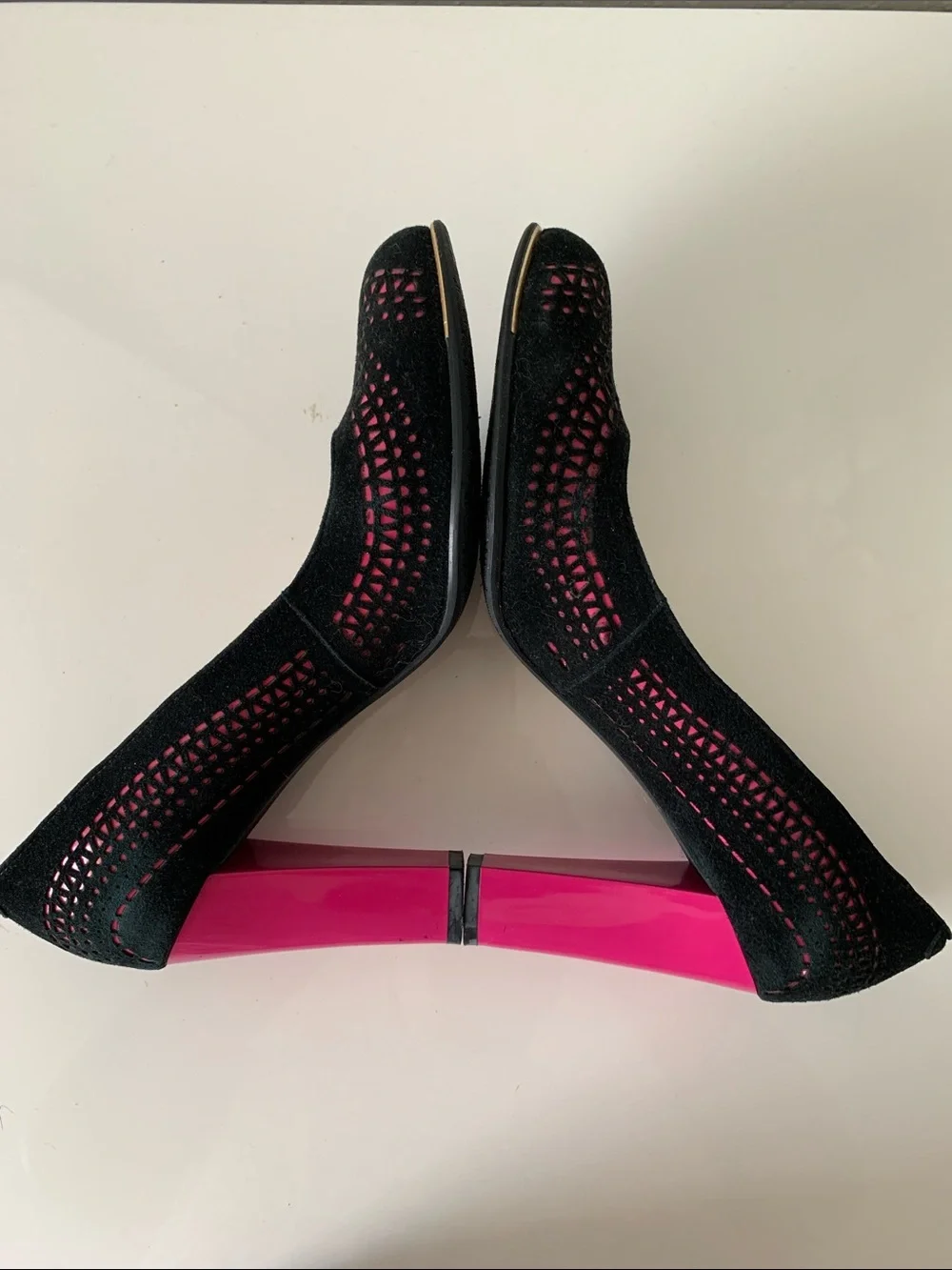 Bravo Black and Hot Pink Cutout Block Heel Pumps Shoes Size EU41